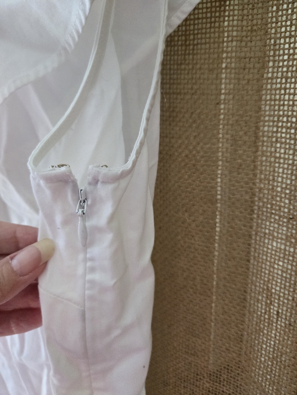 Ann Taylor One-Shoulder Ruffle Summer Top White Size SP - Picture 2 of 7